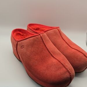 UGG Cottage Clogs